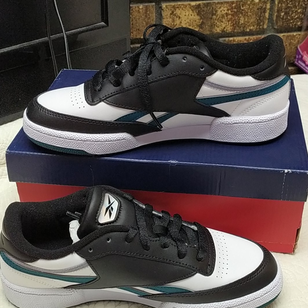 Reebok shoes size 7